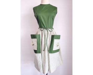 Cinderella, vintage-1950s, cotton sundress with full skirt, matching belt and novelty patch pockets