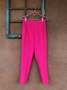 1960s Hot Pink Cotton Cigarette Capri Pants Sz S W27 - Fashionconservatory.com