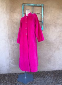 1960s Hot Pink Terrycloth Robe Sz L - Fashionconservatory.com