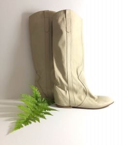 1990s Fabio Rusconi Buff Leather Boot Made in Italy European Size 40 - Fashionconservatory.com