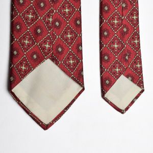 1960s Red Geometric Pattern Necktie Shillito's Neck Tie  - Fashionconservatory.com