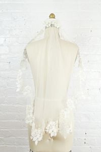 short floral lace wedding veil . vintage 1960s tulle veil with mini bridal headpiece - Fashionconservatory.com