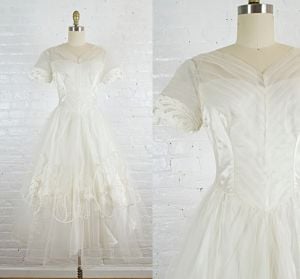 1950s tulle and lace white tea length wedding dress . vintage 50s cupcake wedding gown or prom dress