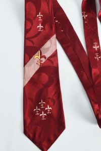 1950s Maroon Red Gold White Fleur De Lis Jacquard Lilly Rockabilly Swing Tie - Fashionconservatory.com