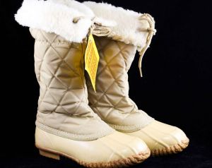 Size 6 Preppy Duck Boots - Neutral Tan Quilted Nylon with Rubber Soles & Faux Fur Lining 