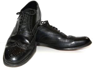Vintage Florsheim Wingtip Shoes | Black Leather Brogues Oxford Leather | Men's size 10 D