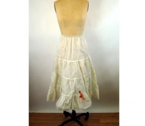 1950s petticoat nylon tiered ruffles slip with satin bow by Triangle Size S