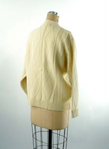 Cable knit cardigan sweater ivory cream Acrylic wool blend by Warren Knit 1960s 1970s Size L - Fashionconservatory.com