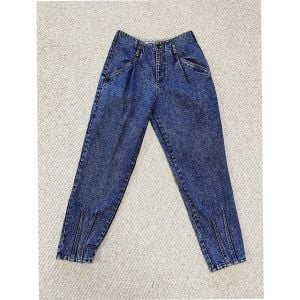 1990s high waist pleated acid washed jeans tapered legs by Rio size M/L 13 - Fashionconservatory.com