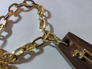 Vintage 60s Pendant Necklace Wood Gold Tone Chunky Chain by Sarah Coventry - Fashionconservatory.com