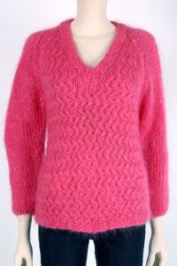Vintage 1960s Pink Fuzzy Mohair V Neck Hand Knit Sweater Made in Italy 60s | M/L - Fashionconservatory.com