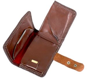 3.5x6 Vintage 1970s Cognac Brown Tooled Leather Western Wallet Billfold - Fashionconservatory.com
