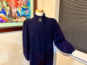 1940s Midnight Blue Wool Boucle Coat with Balloon Sleeves  - Fashionconservatory.com