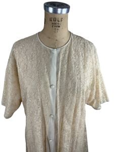 1950s ivory lace and nylon robe by Vanity Fair - Fashionconservatory.com