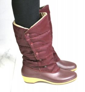 Vintage Aigner Burgundy Snow boots size 9 NIB Womens 1980s Quilted Shaft