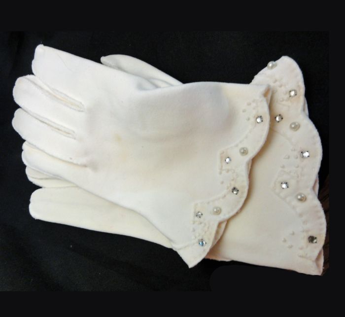 Vintage 1960s Off White Dress Gloves Van Raalte Grandoe Rhinestone