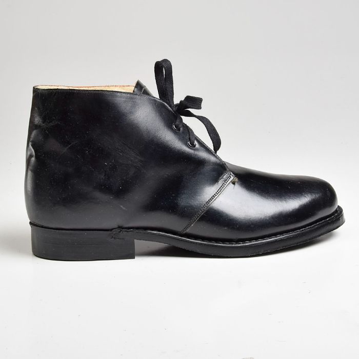 Sz 7 1960s Black Leather Chukka Faux Shearling Lined Boots