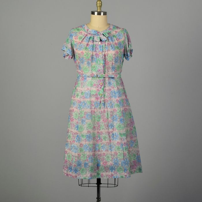 XXL 1950s Day Dress Semi-Sheer Lightweight Floral Short Sleeve Summer Casual XXL 1950s Day Dress Semi-Sheer Lightweight Floral Short Sleeve Summer Casual