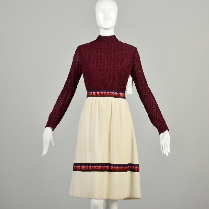 Medium 1970s Dress Burgundy Boho Fit and Flare Long Sleeve Vintage Dress