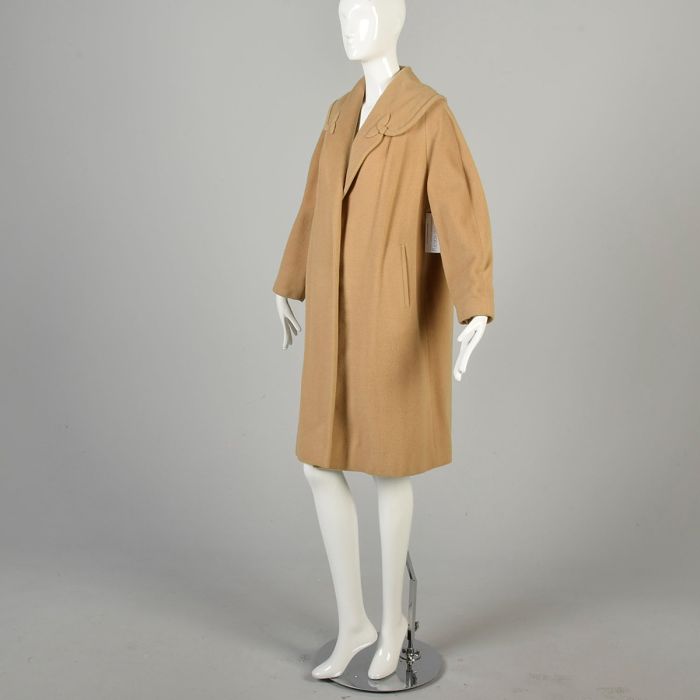 XL 1950s Camel Colored Cashmere Clutch Coat | Fashion Conservatory