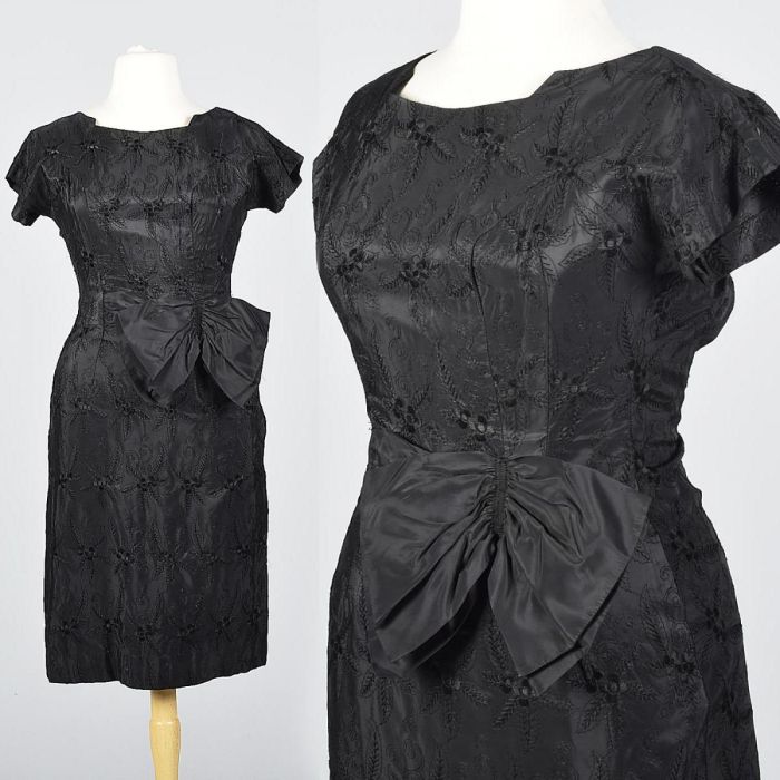 1920s long black dress Vintage 1950s Black Dress w White Trim XS  Cats Like Us