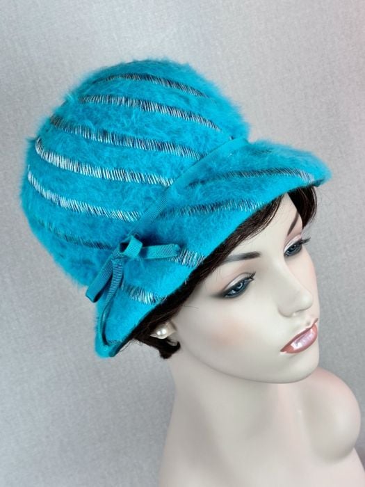Vintage 1970s Faux Fur Teal Cloche Style Hat by Amy  display picture 3
