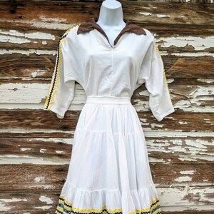 fifties style wedding guest dresses Vintage 1950s Tea Length Lace Wedding Reception Dress  Lisposa
