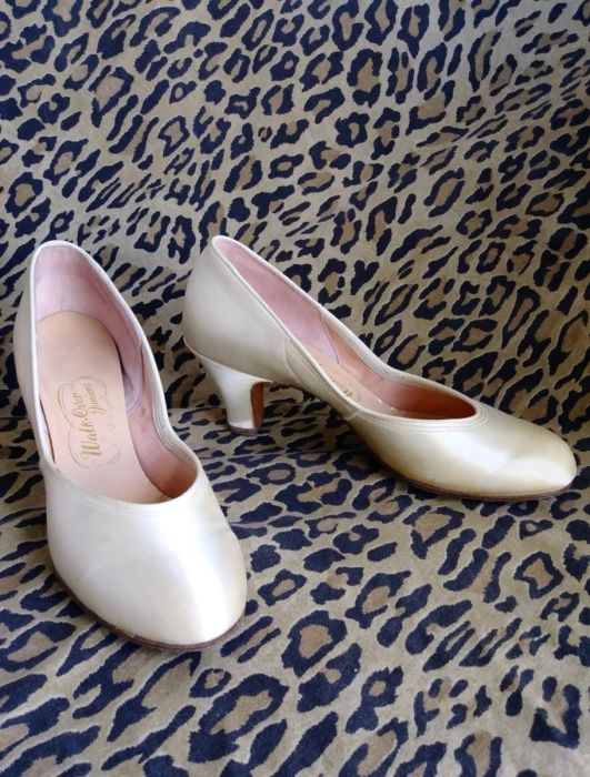 1950's kitten fashion heel shoes