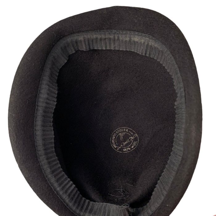 Vintage 40s Black Wool Fairfield Felt for Neumann Endler  display picture 3