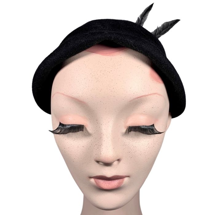 Vintage Neumann-Endler Fairfield Felts 100% Wool Feather Cutout Detail Hat Maxine Hats | Accessories | Vtg Black Wool Feather Ribbon  main image 2