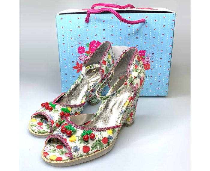 NIB 2010s POETIC LICENCE Sweet Shirley Temple Cherry Pin Up