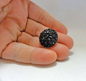 Vintage Antique Carved Black Plastic Shank Buttons 3/4inch Set of 5 - Fashionconservatory.com