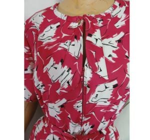Deadstock Plus Size Dress Pink & White Abstract Print Jersey NOS Bow Neck, Front Zipper A Line ''Thre - Fashionconservatory.com
