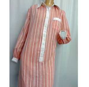 Vintage 1970s Dress Pink Candy Striped Cotton Blend Shift Shirtdress Lace Trim Tall Size - Fashionconservatory.com