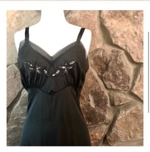 1950’s Bombshell Black Full Slip, L - Fashionconservatory.com