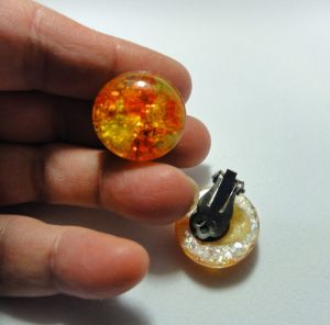 Vintage 60s Lucite Clip On Button Earrings Orange and Clear Marbled - Fashionconservatory.com