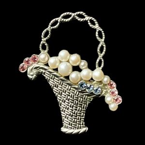 1928 Jewelry Company Flower Basket Brooch