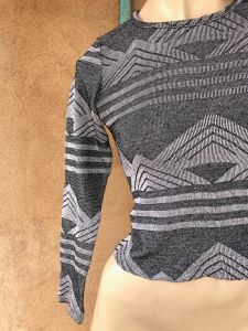 1970s Black and White Sweater with Geometric Design Sz S - Fashionconservatory.com