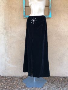 1970s Studded Black Velvet Skirt Midi Maxi Length W29 - Fashionconservatory.com