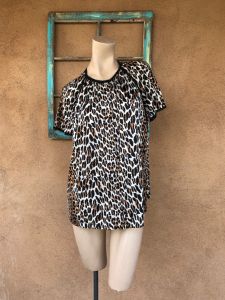 1970s Vanity Fair Leopard Print Pajama Blouse Sz M to L
