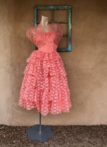 1950s Pink Lace Party Dress Sweetheart Gown Sz xS W24