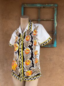 1970s Mod Shirt Blouse with Tulips Sz S B34 - Fashionconservatory.com