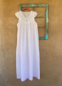 1980s Pink Cotton Nightgown M-L up to B40 - Fashionconservatory.com