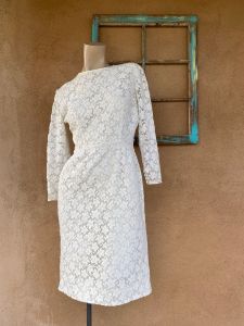 1960s Mod White Lace Cocktail Dress or Courthouse Wedding Dress Sz S