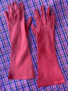 1940s Red Rayon Gloves Bracelet Length Sz 6 7