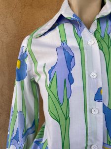 1970s Long Sleeve Blouse Iris Floral Print Sz S M - Fashionconservatory.com