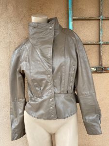 1980s Tan Leather Jacket Hip Hop Style Sz S - Fashionconservatory.com