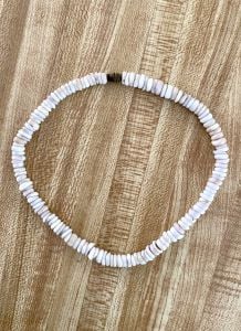 1970s Puka Shell Necklace 14.5 inches