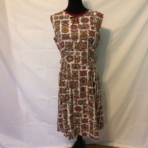 Early 1950s floral print cotton day dress
