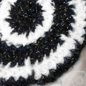 1990s Black White Beret, Silver Sparkle, Open Weave Acrylic Knit Hat, Winter Y2kcore, 90s - Fashionconservatory.com